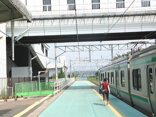 常磐線亘理駅のホーム；仙台方面です