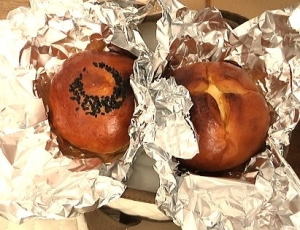 十勝小倉あんぱん　130円・べ-コンポテト？　　？円